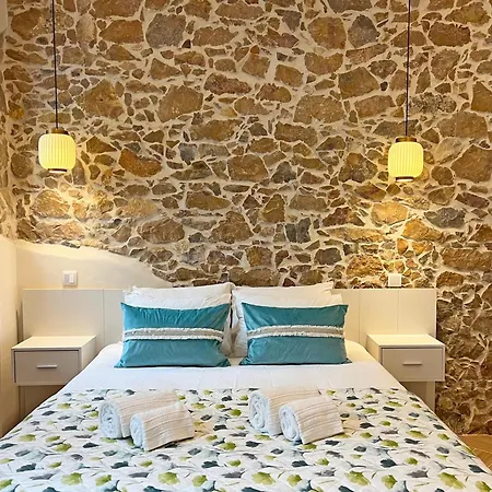 Wellstone Steps To The Sea By Junto Ao Mar *