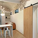 Apartamento Wellstone Steps To The Sea By Junto Ao Mar *